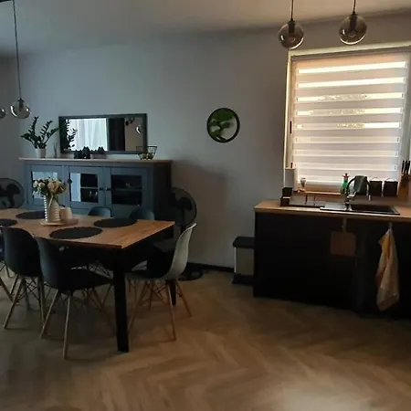 Czarne Nad Bialym Feriehus